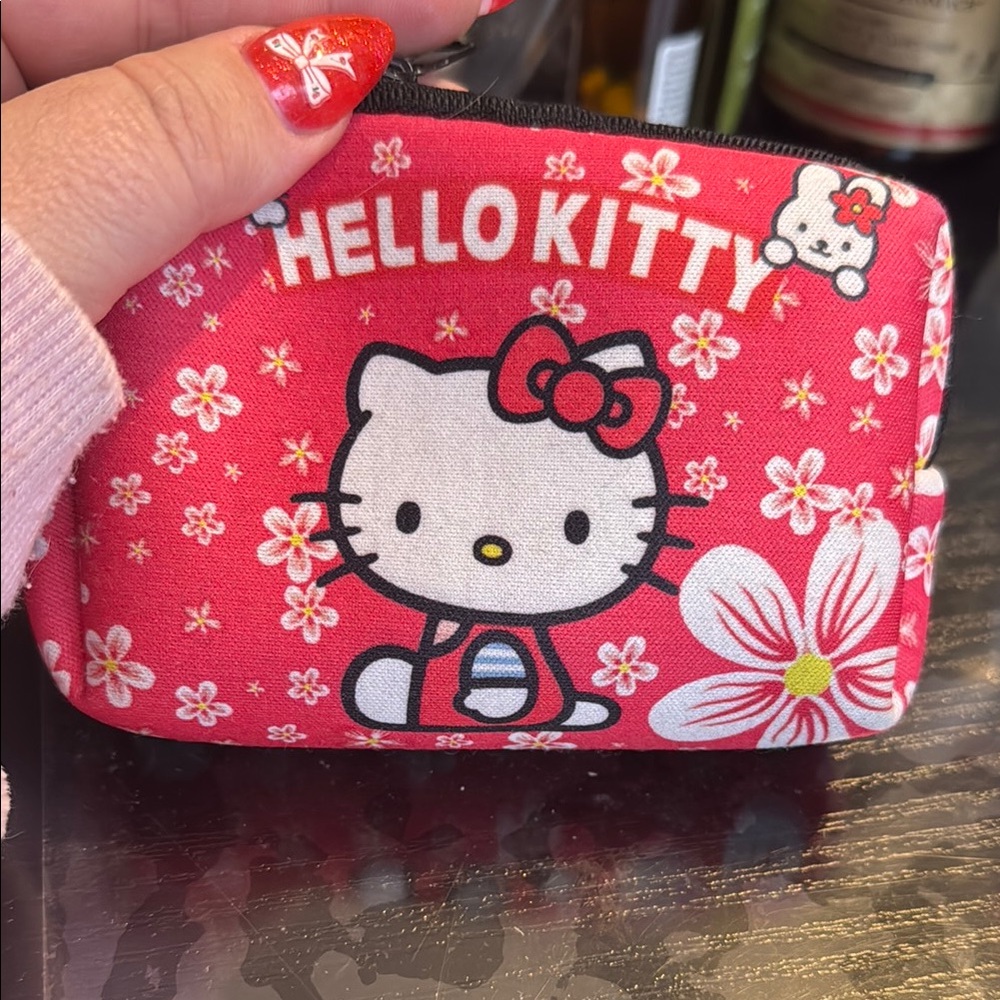 ❤️ Hello 🐱 Kitty Red Accessory Pouch - Picture 5 of 5